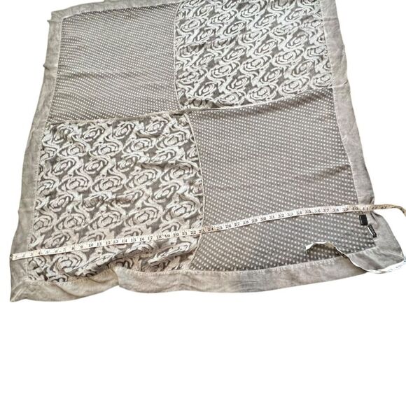 Grizas Women’s Patchwork Textured Scarf/Shawl – Made in Lithuania - grey/silver - Picture 4 of 7